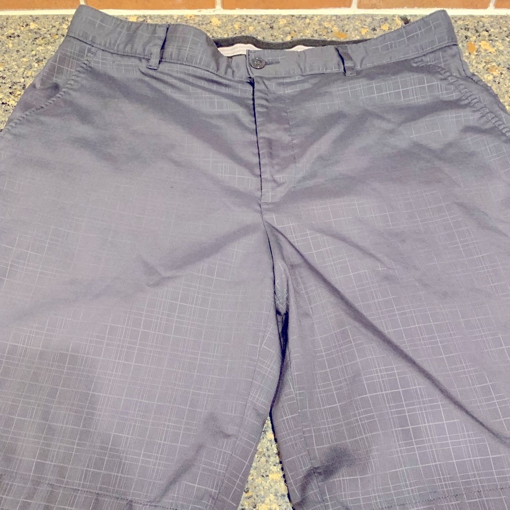 Greg Norman Size 36 waist golf shorts!